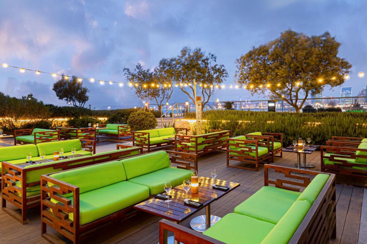 Baku Marriott Hotel Boulevard エクステリア 写真 The Deck