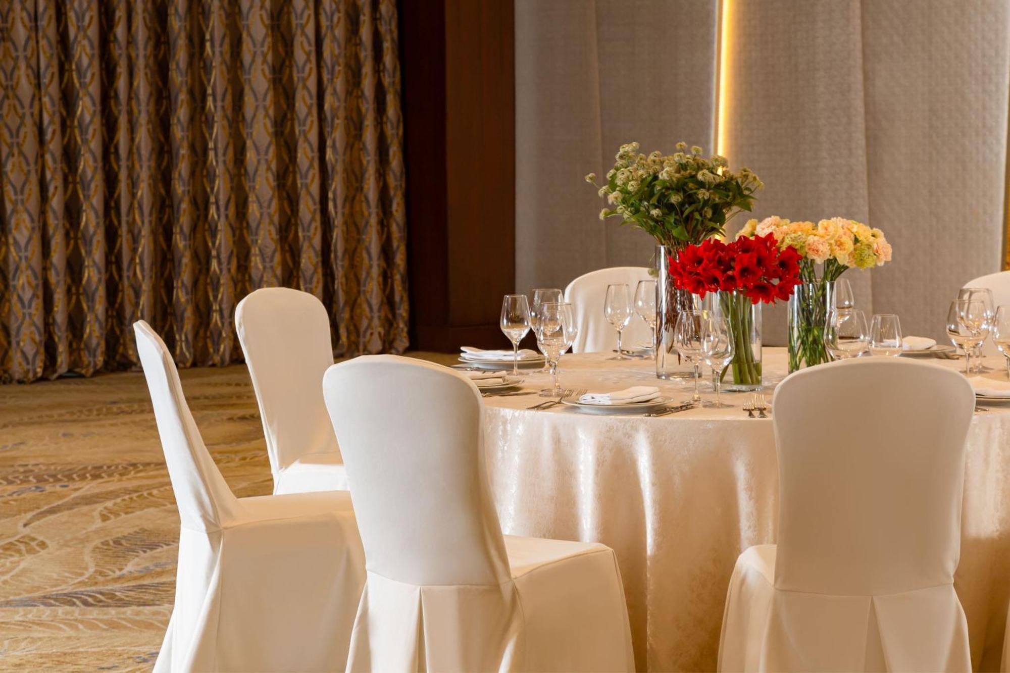 Baku Marriott Hotel Boulevard エクステリア 写真 Banquet hall