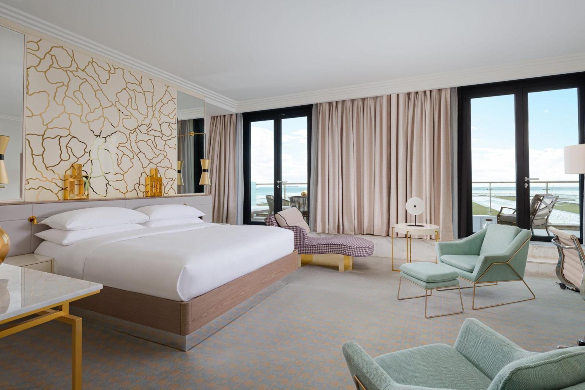 Baku Marriott Hotel Boulevard エクステリア 写真 A bedroom at the hotel