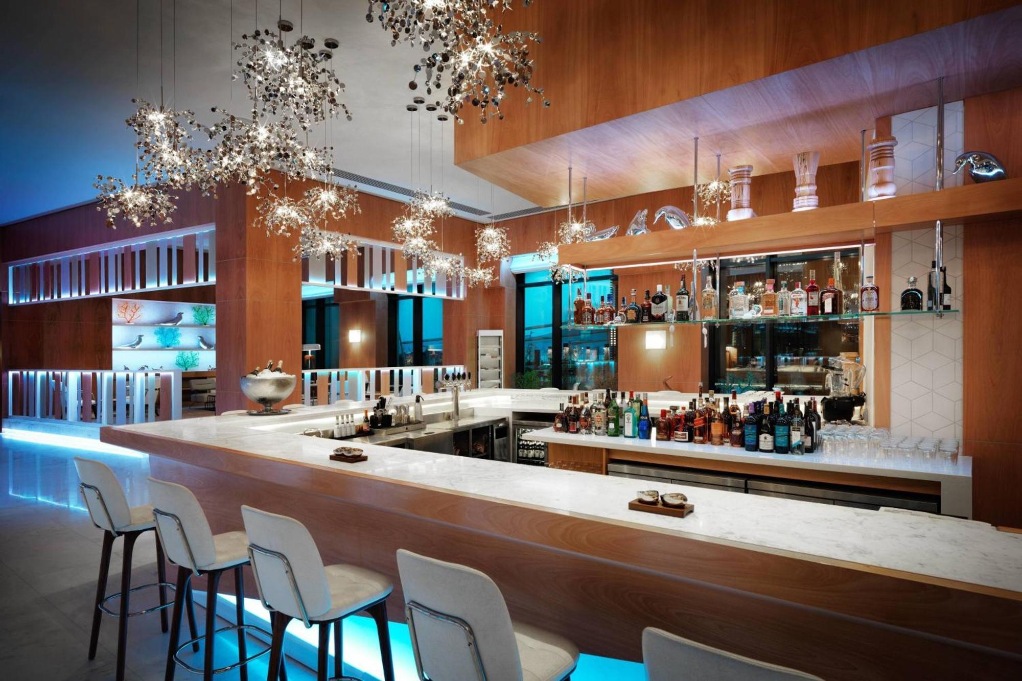 Baku Marriott Hotel Boulevard エクステリア 写真 The bar at the 101 bar